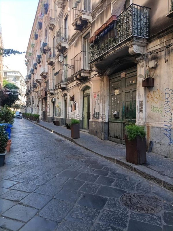 appartamento in vendita a Catania in zona Centro Storico