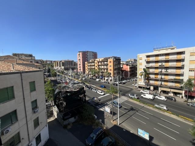 casa indipendente in vendita a Catania