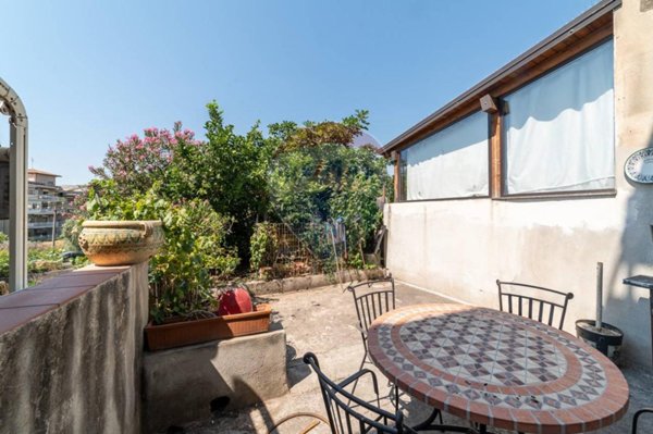 casa indipendente in vendita a Catania in zona Canalicchio
