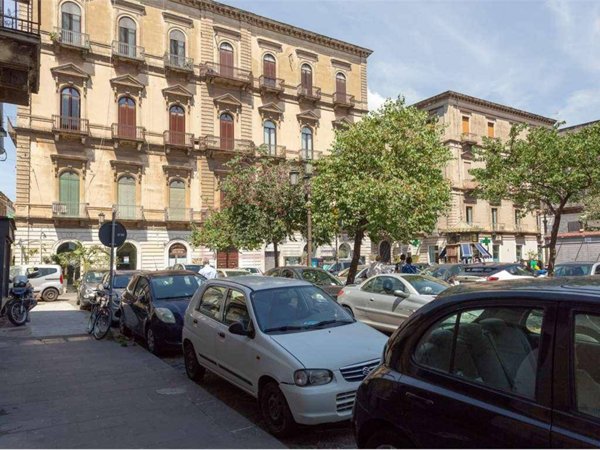 negozio in vendita a Catania in zona Centro Storico
