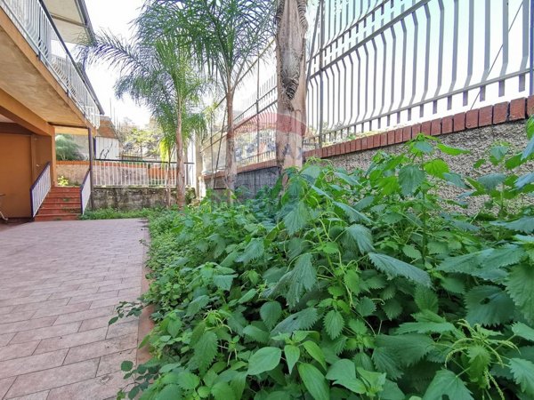 casa indipendente in vendita a Catania