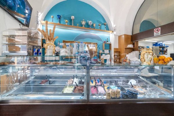 negozio in vendita a Catania in zona Centro Storico