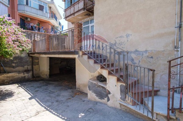 casa indipendente in vendita a Catania in zona San Leone