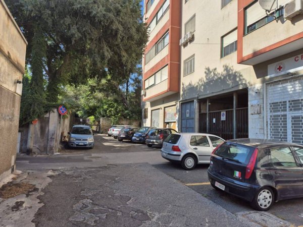 casa semindipendente in vendita a Catania