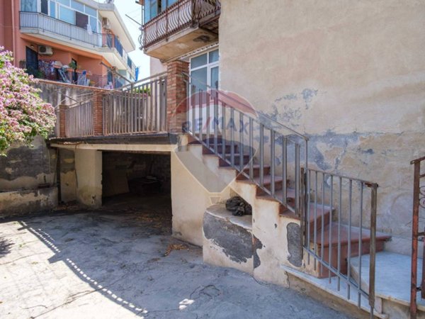 casa indipendente in vendita a Catania in zona Nesima