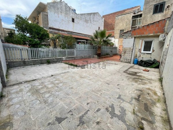 appartamento in vendita a Catania in zona Picanello