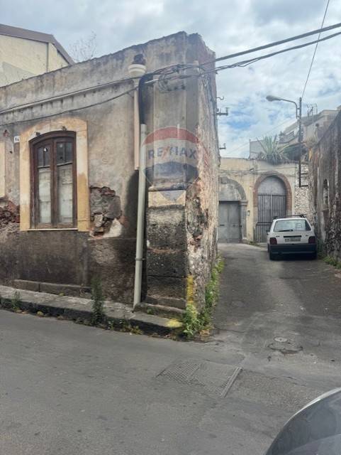 casa indipendente in vendita a Catania in zona Centro Storico