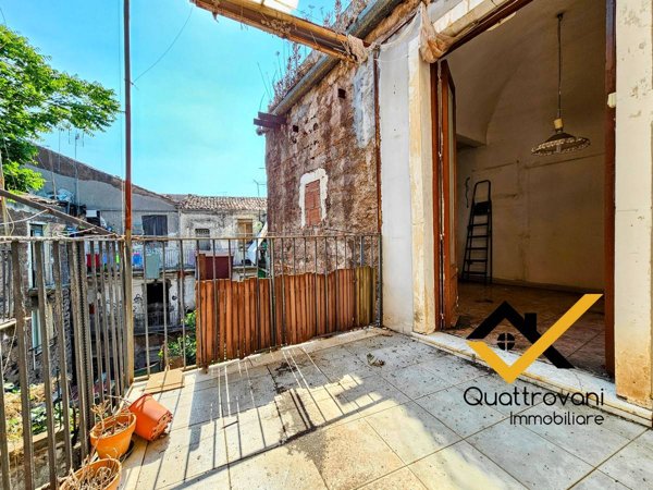 casa semindipendente in vendita a Catania in zona Centro Storico