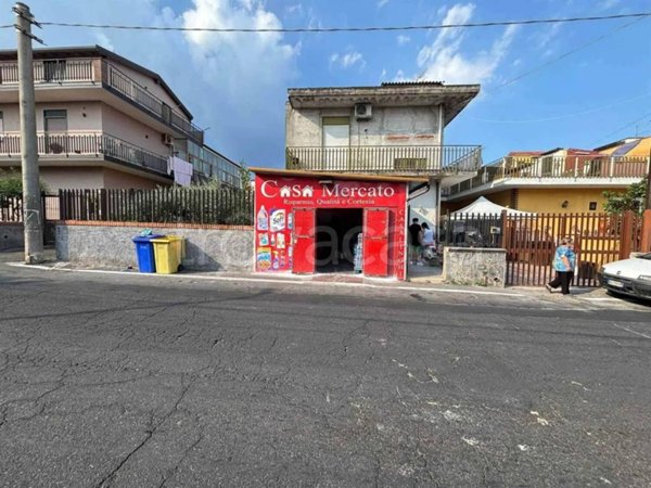 negozio in vendita a Catania in zona San Giorgio