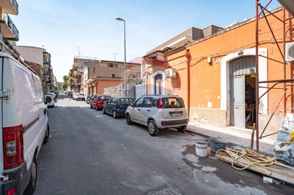 casa indipendente in vendita a Catania