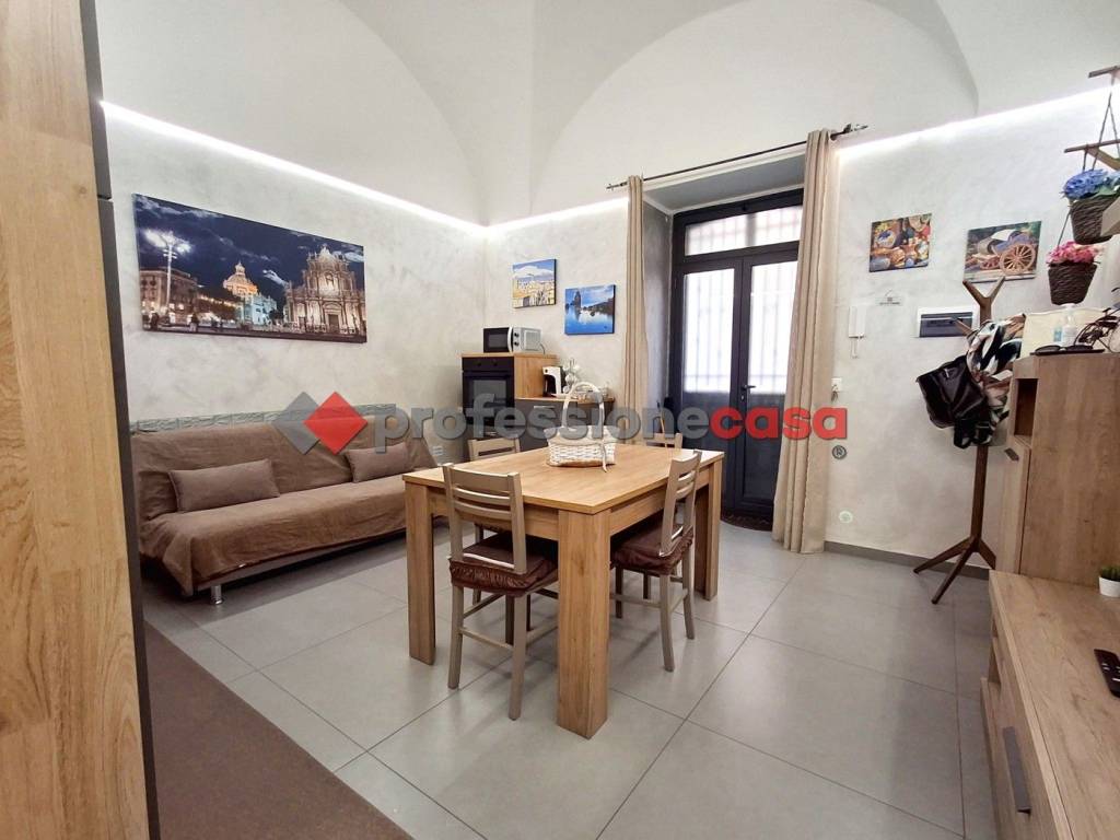 appartamento in vendita a Catania in zona Centro Storico