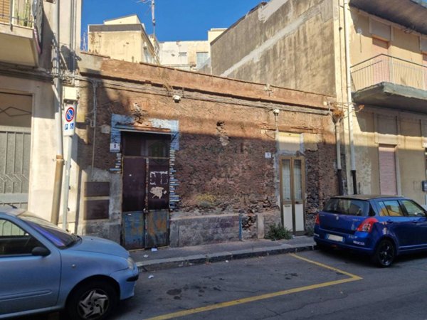casa indipendente in vendita a Catania