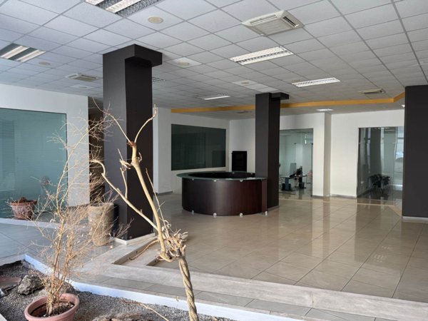 locale commerciale in vendita a Catania
