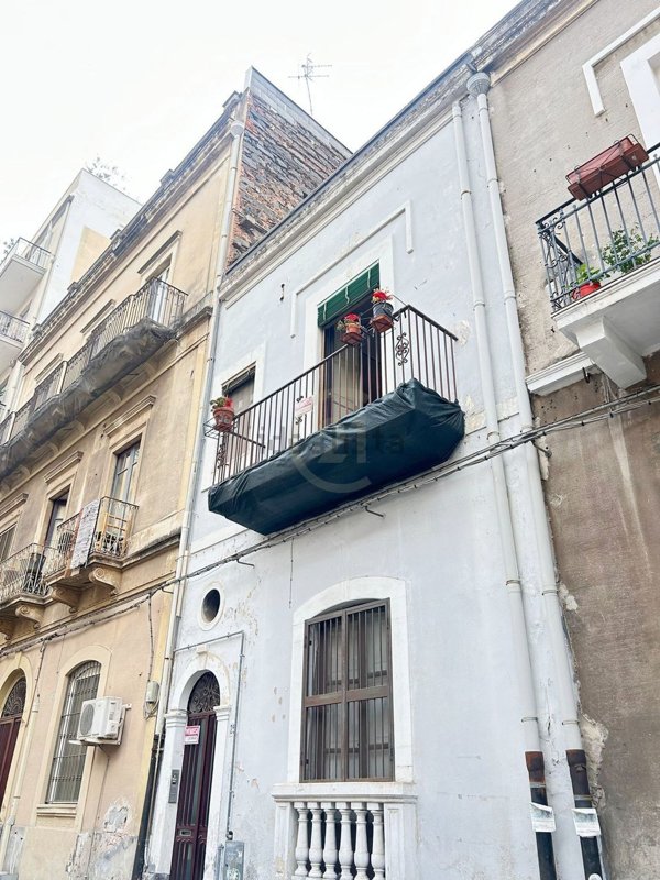 casa indipendente in vendita a Catania