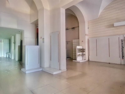 negozio in vendita a Catania in zona Centro Storico