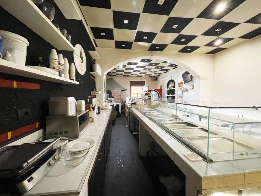 negozio in vendita a Catania in zona Cibali