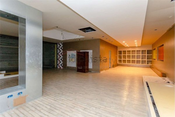 locale di sgombero in vendita a Catania