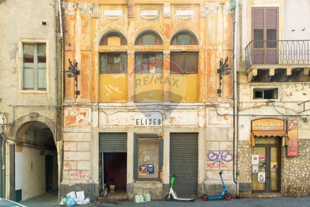 locale commerciale in vendita a Catania in zona Centro Storico