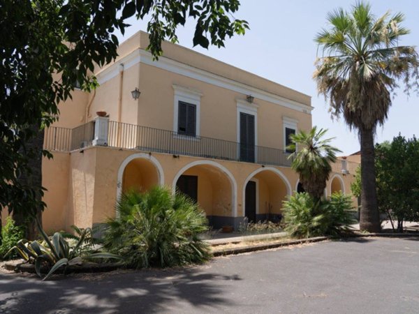 casa indipendente in vendita a Catania