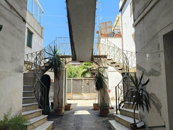 appartamento in vendita a Catania in zona Picanello