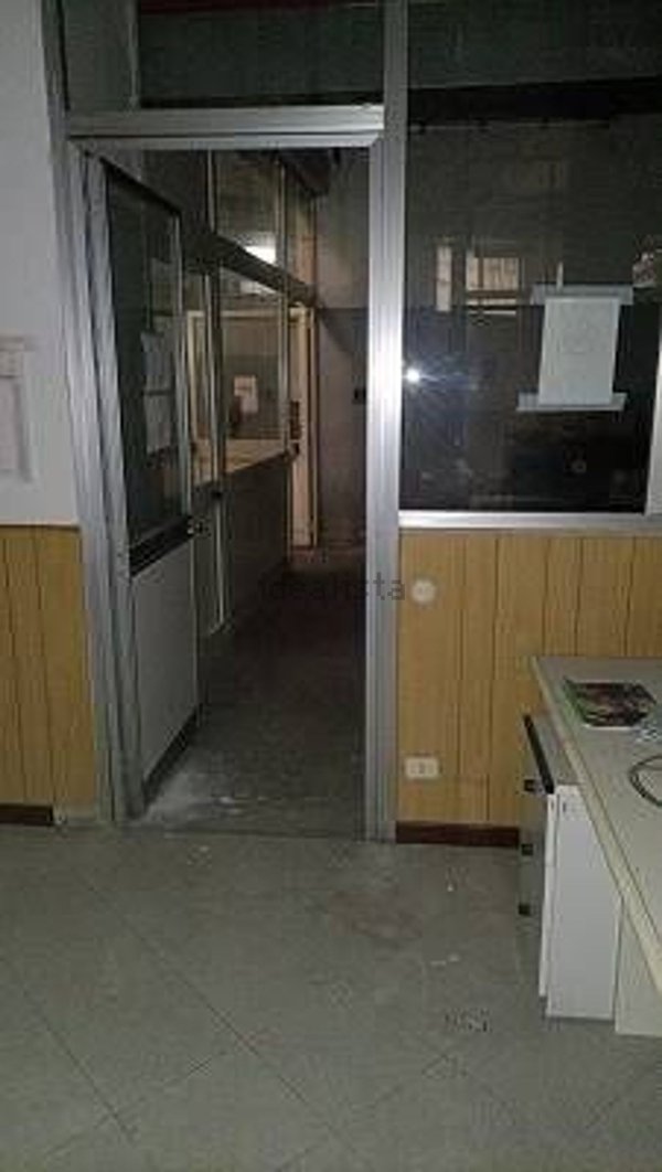 locale di sgombero in vendita a Catania