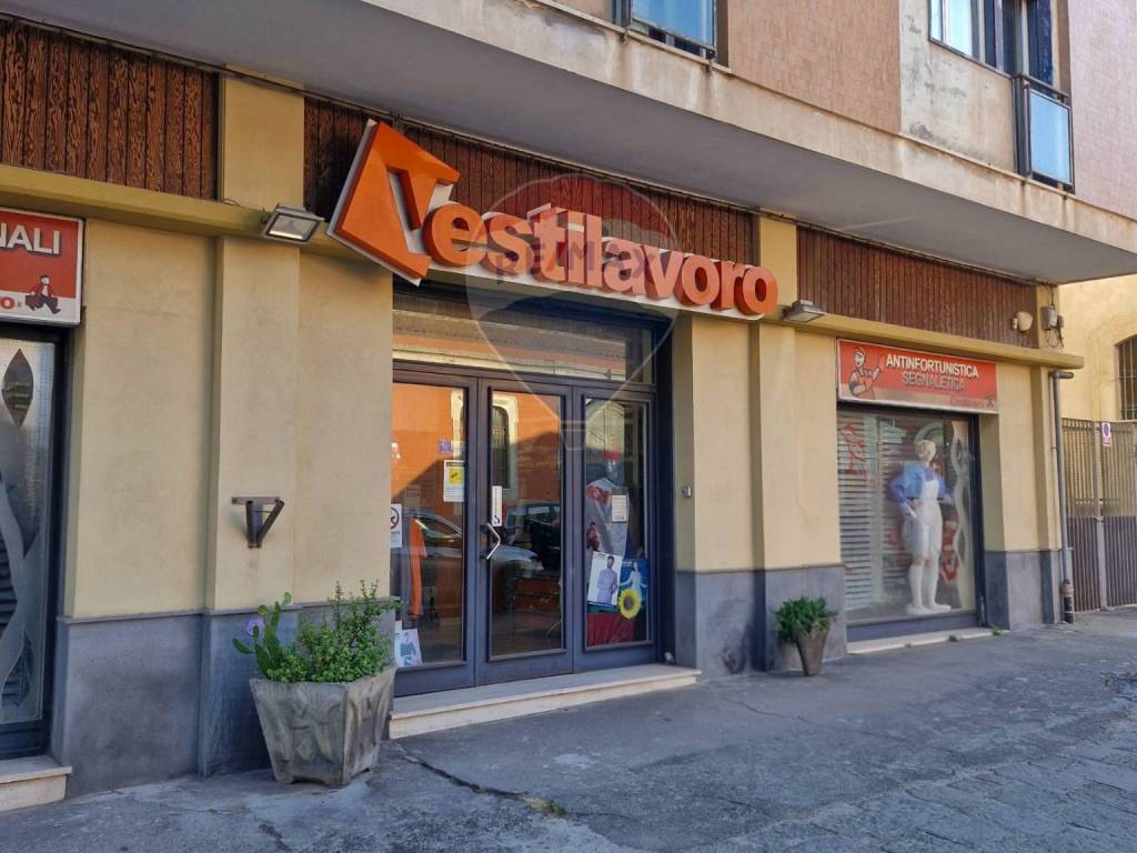 negozio in vendita a Catania