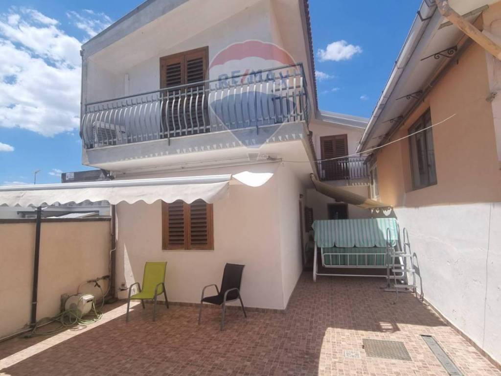 casa indipendente in vendita a Catania in zona Fontanarossa