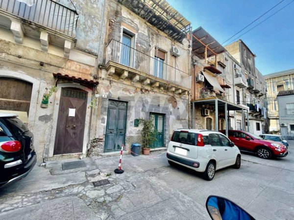 casa indipendente in vendita a Catania in zona Centro Storico