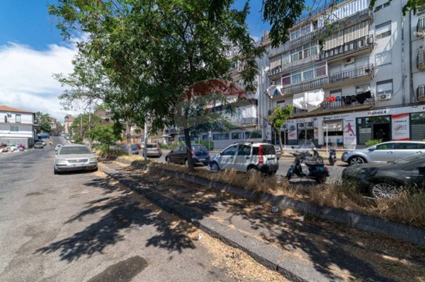appartamento in vendita a Catania in zona Centro Storico