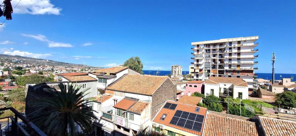 appartamento in vendita a Catania in zona Ognina