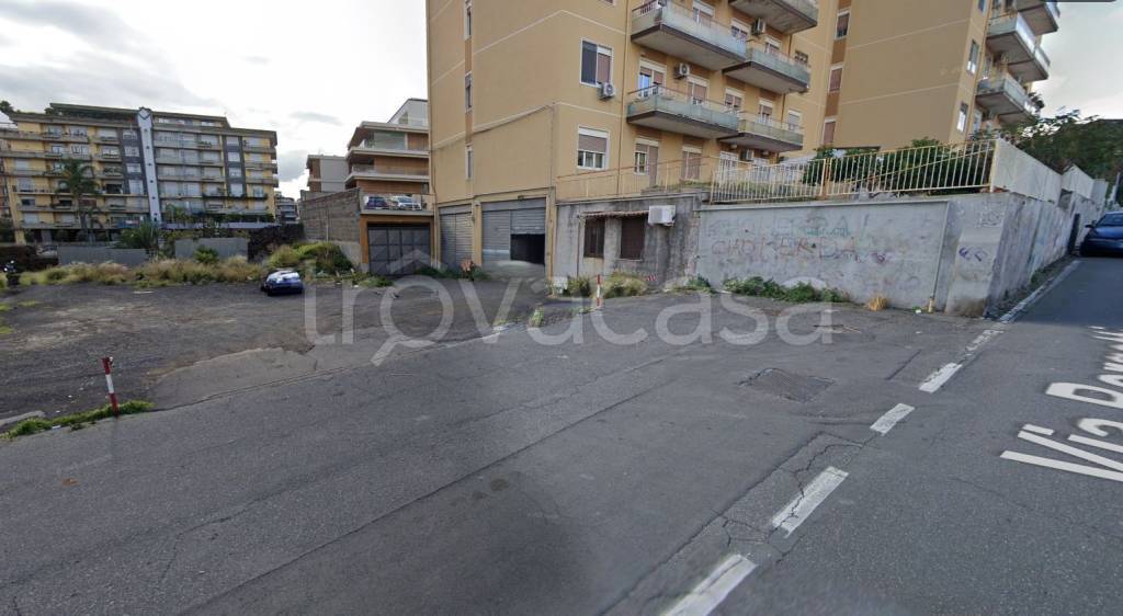 locale commerciale in vendita a Catania