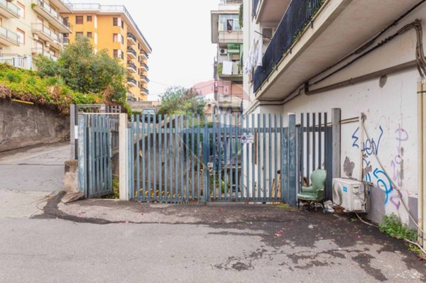 locale commerciale in vendita a Catania