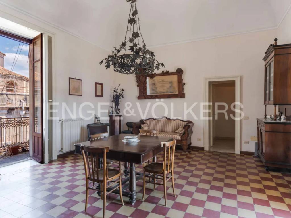 appartamento in vendita a Catania in zona Centro Storico