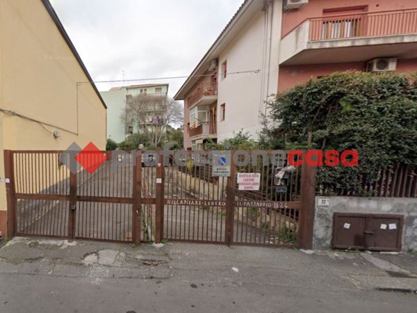casa semindipendente in vendita a Catania in zona Barriera del Bosco