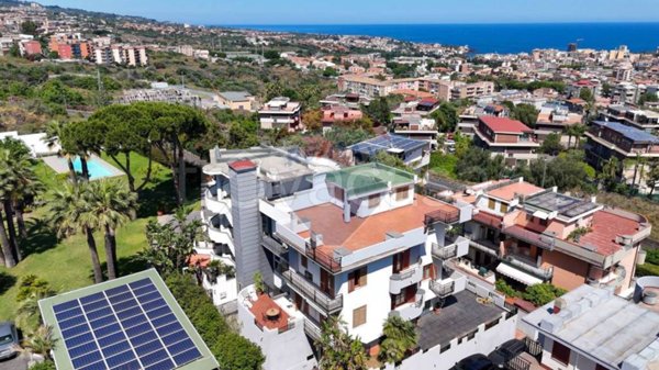 casa indipendente in vendita a Catania in zona Canalicchio