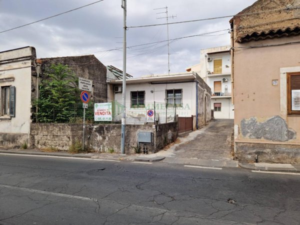 casa indipendente in vendita a Catania in zona Picanello