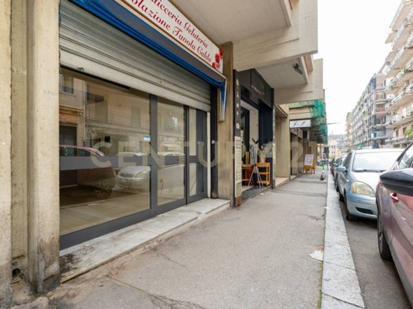 negozio in vendita a Catania in zona Ognina