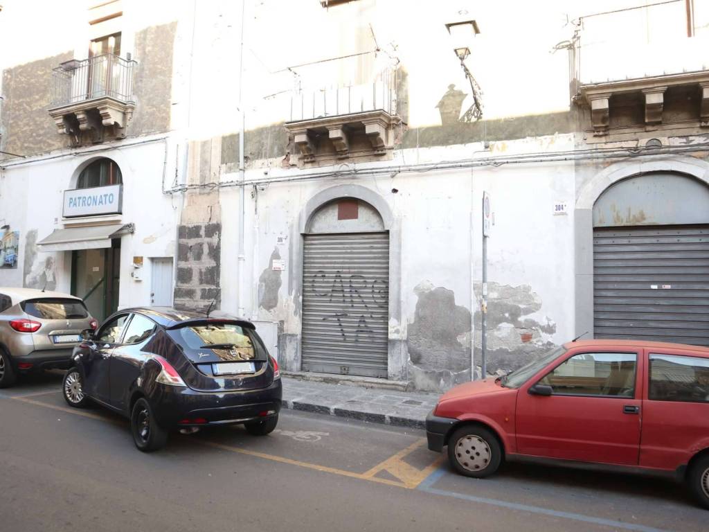 negozio in vendita a Catania in zona Centro Storico