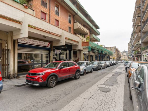negozio in vendita a Catania in zona Ognina