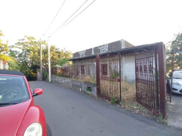 negozio in vendita a Catania in zona Trappeto