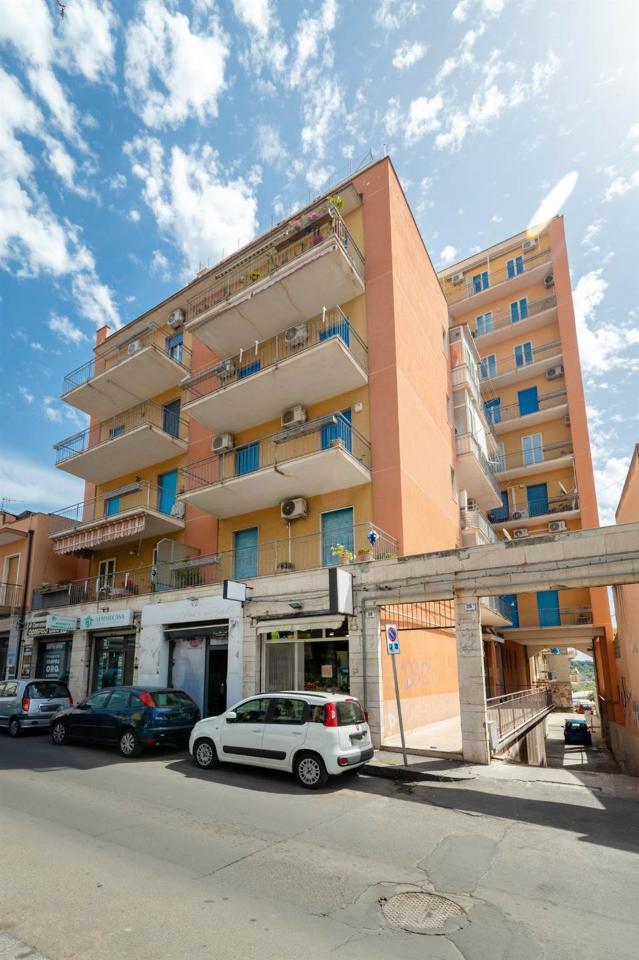 appartamento in vendita a Catania in zona Canalicchio