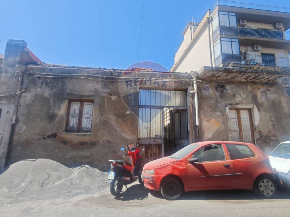 casa indipendente in vendita a Catania in zona Centro Storico