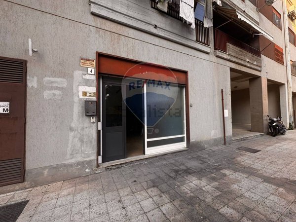 negozio in vendita a Catania in zona Librino