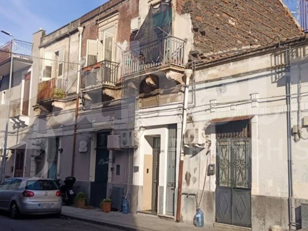 appartamento in vendita a Catania in zona Picanello