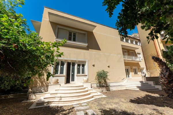casa indipendente in vendita a Catania in zona Centro Storico