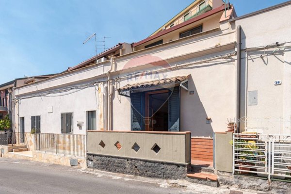 casa indipendente in vendita a Catania in zona Cibali