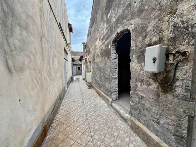 casa indipendente in vendita a Catania in zona Picanello