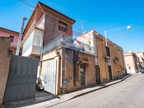 negozio in vendita a Catania in zona Cibali