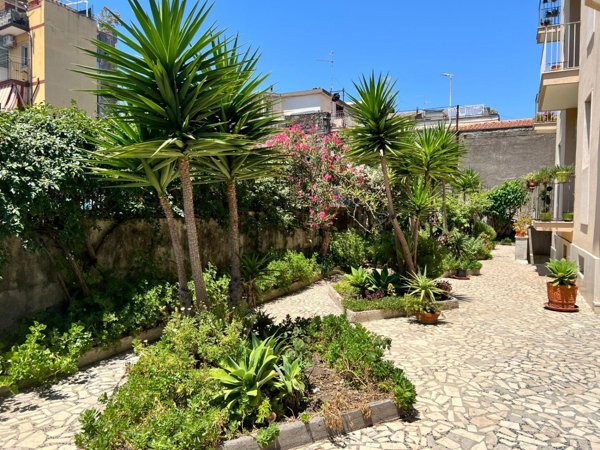 appartamento in vendita a Catania in zona Picanello
