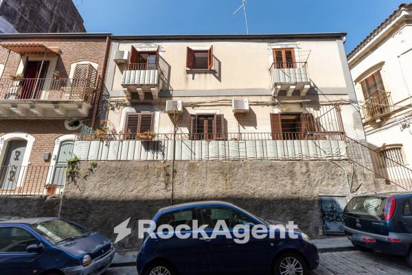 casa indipendente in vendita a Catania in zona Centro Storico